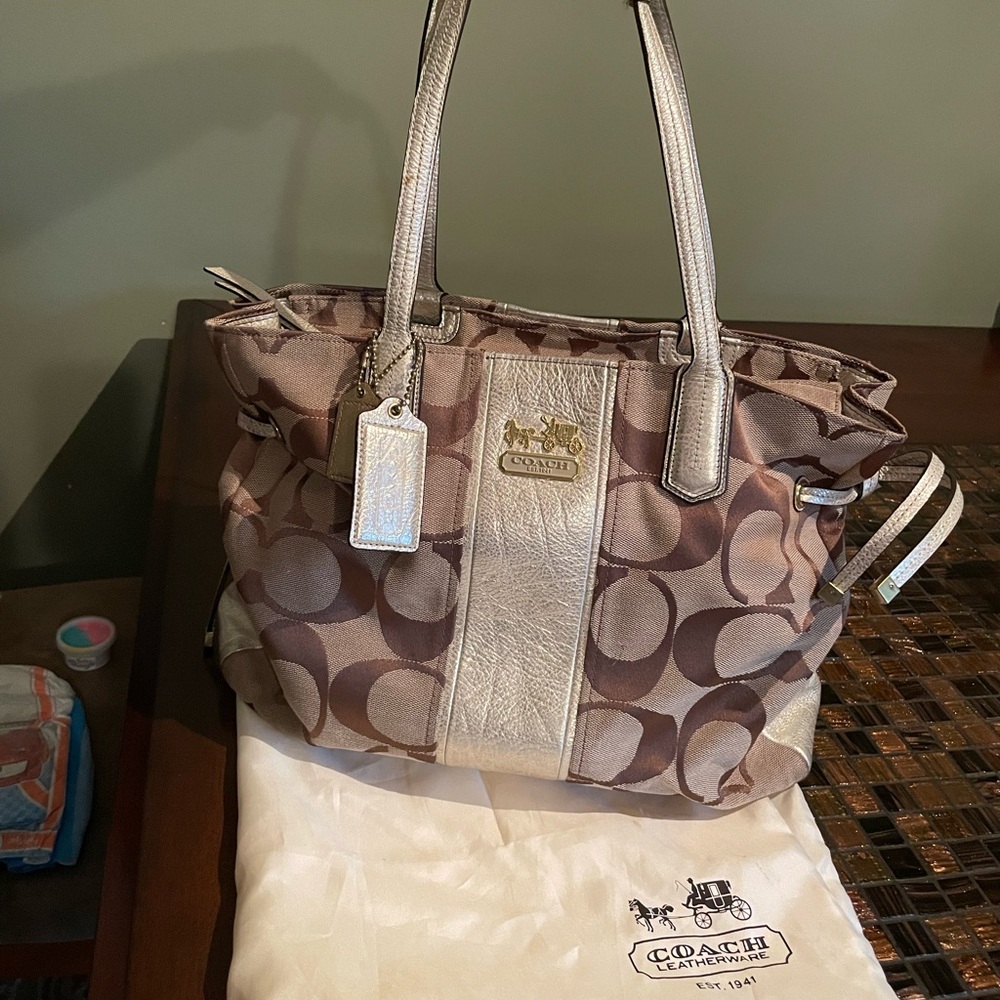 COACH CHELSEA SIGNATURE STRIPE CHARLIE BAG KHAKI AND GOLD